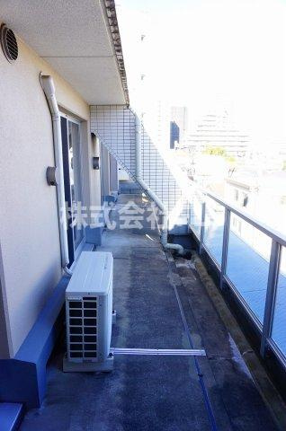 北区滝野川７丁目の賃貸マンションのバルコニー
