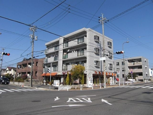 ジュネスSANOHの外観