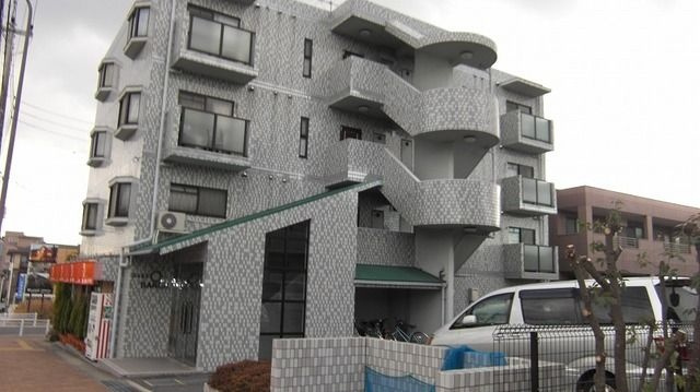 ジュネスSANOHの外観