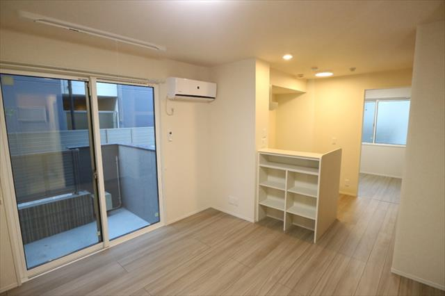 D-room WEST PARK西宮の居間・リビング