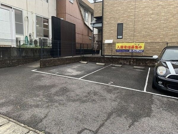ブランシェ平池の駐車場