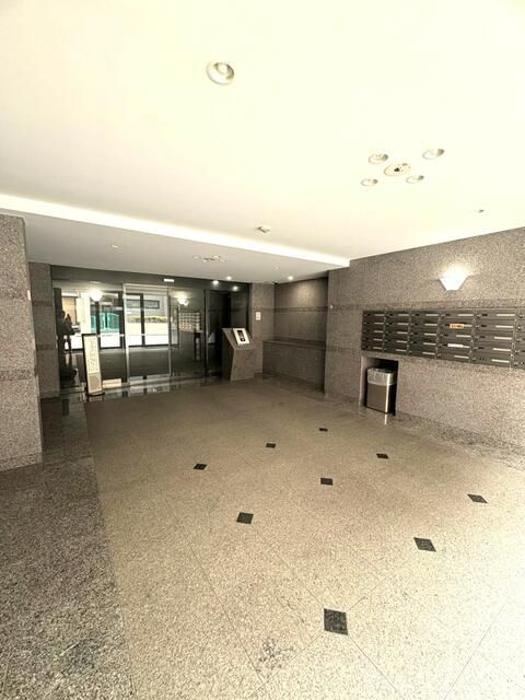 ルーブル多摩川伍番館のエントランス|ルーブル多摩川伍番館
