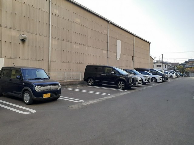 【駐車場】 | SHINES