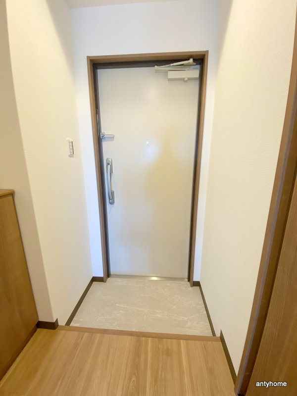 レクラン神路　仲介手数料無料の玄関