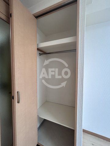 シャルル上新庄の収納|シャルル上新庄　クローゼット