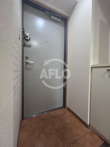 シャルル上新庄の玄関|シャルル上新庄　玄関