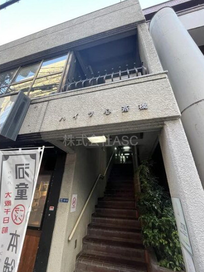ハイツ心斎橋　貸店舗・事務所のエントランス
