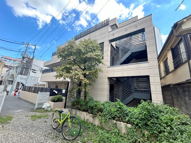 ムーラ新宿の外観