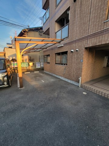 【駐車場】 | マンションデウミⅡ | 駐車場があります