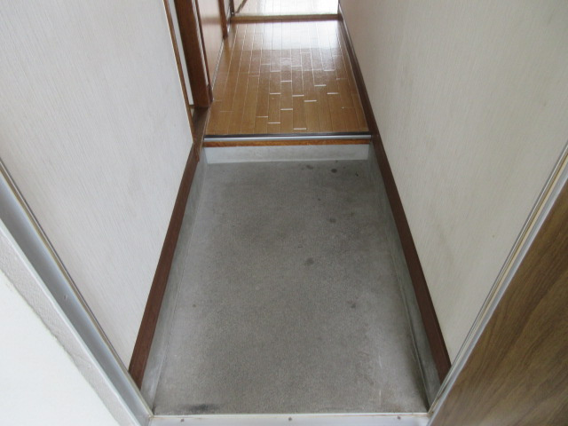 スカイハイツの玄関
