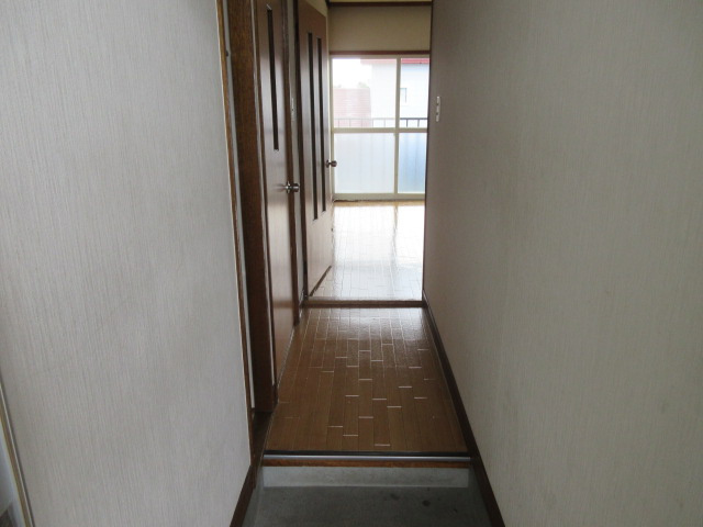 スカイハイツの玄関