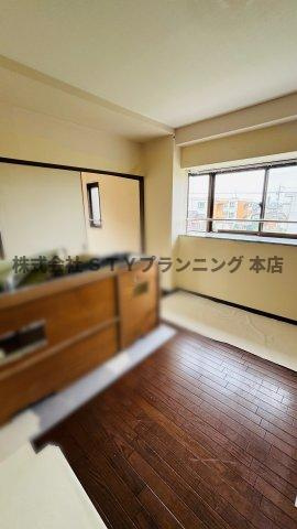 仲介手数料0円！ウィステリアパレスの居間・リビング