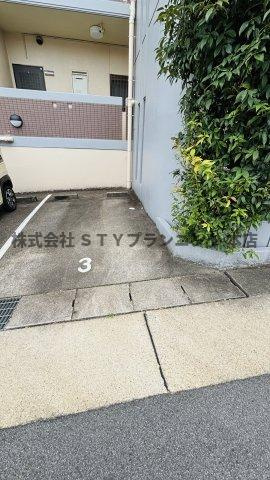 仲介手数料0円！ウィステリアパレスの駐車場