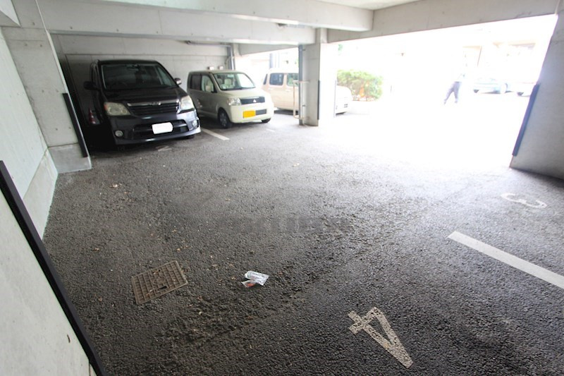 セルジュ水前寺 の駐車場