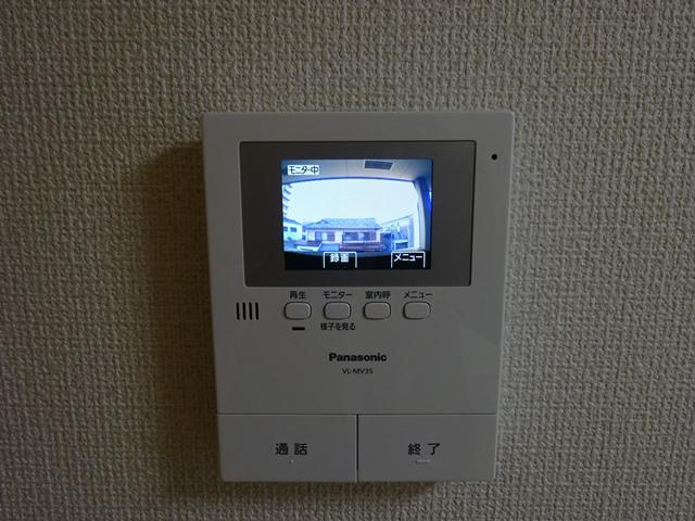 サクシード１の内装|カメラ付インターホン