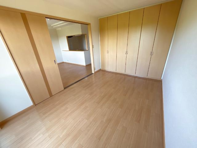 メゾンひばりヶ丘壱番館の内装|洋室