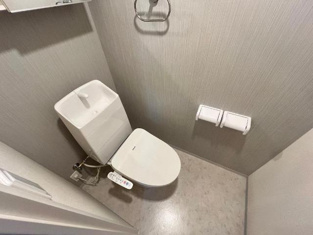 ｃａｓａ　ｅｓｔｅ唐津Ⅰのトイレ|シャワー付トイレ