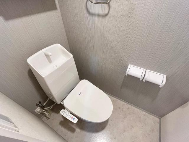 ｃａｓａ　ｅｓｔｅ唐津Ⅰのトイレ|シャワー付トイレ