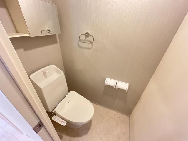 ｃａｓａ　ｅｓｔｅ唐津Ⅰのトイレ|シャワー付トイレ