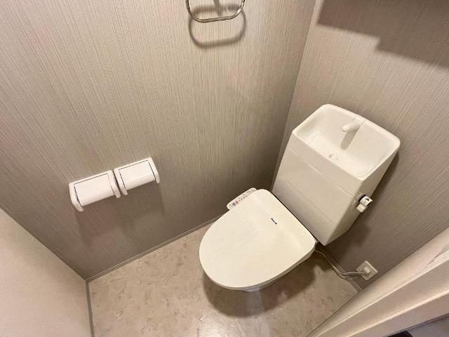 ｃａｓａ　ｅｓｔｅ唐津Ⅰのトイレ|シャワー付トイレ