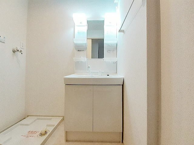 エンジェルスマイリーの洗面所|明るい洗面所です