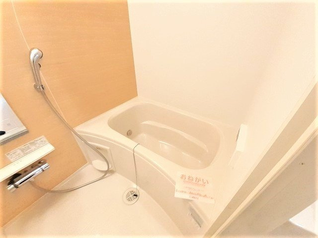 サンライズ　Ａの浴室|日々の疲れを癒すお風呂付です
