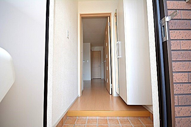 ソレイユフィールドⅠの玄関|ゆったりとした玄関です