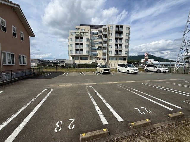 ジュネス原Ⅱ　Ｃの駐車場|駐車場です