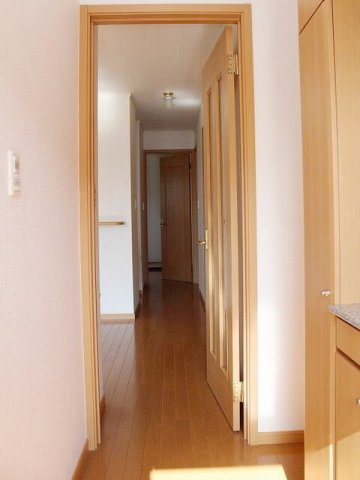 クレメントＥの玄関|収納もある玄関です
