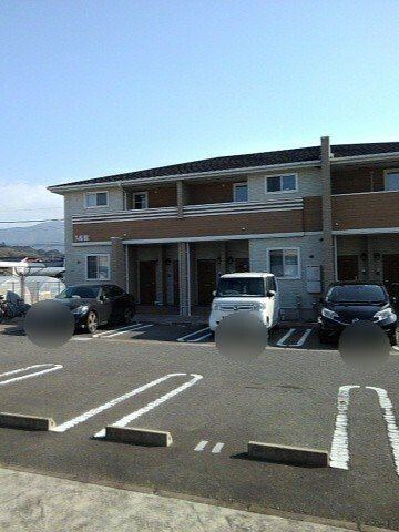 ジュネス２番館の駐車場|駐車場完備です