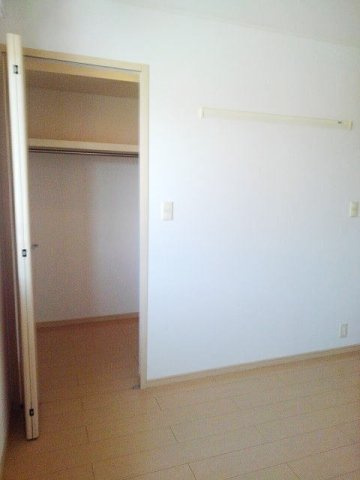 ジュネス２番館の収納|ちょっとした収納スペースも充実しています