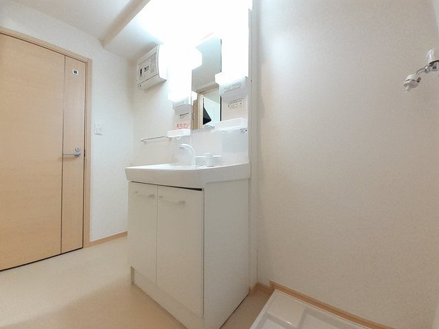 ジュネス原１番館の洗面所|洗面所です