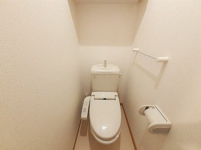 ムーンリバーＣのトイレ|落ち着いたトイレです