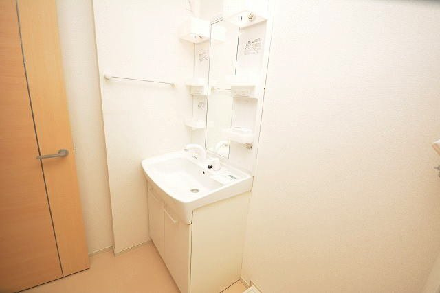 ハイフィールドの洗面所|使いやすい洗面所です