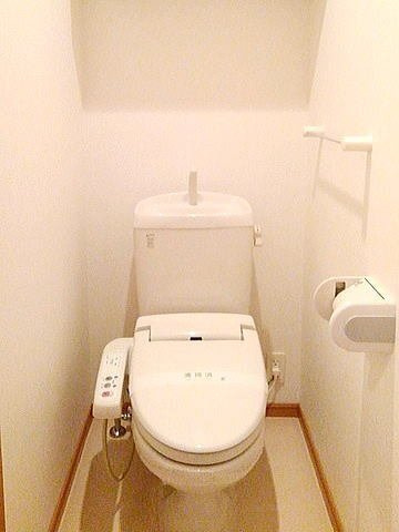 ライフコート東唐津Ｂのトイレ|コンパクトで使いやすいトイレです