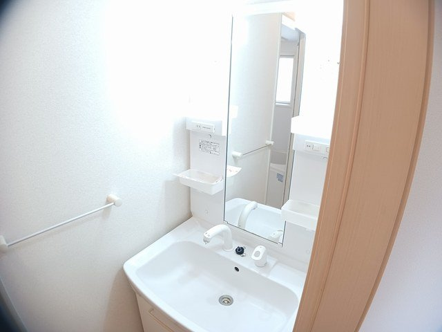 セゾンの洗面所|ゆったりとスペースのある洗面所