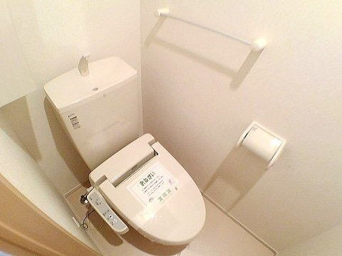 フロントフィールド２番館のトイレ|清潔感のあるトイレです