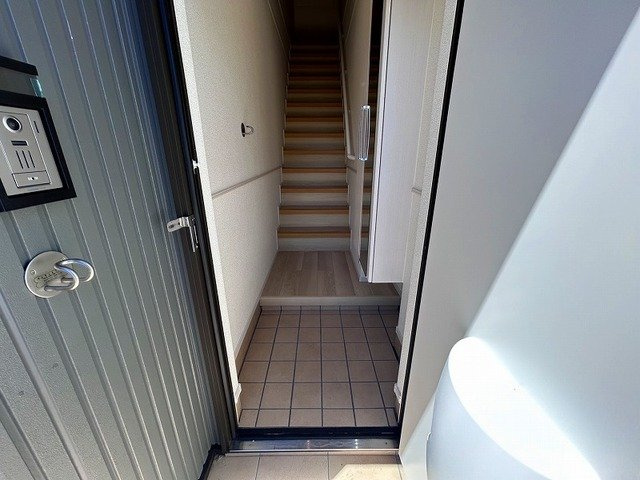 エイトリバー　Ｂの玄関|落ち着いた玄関です