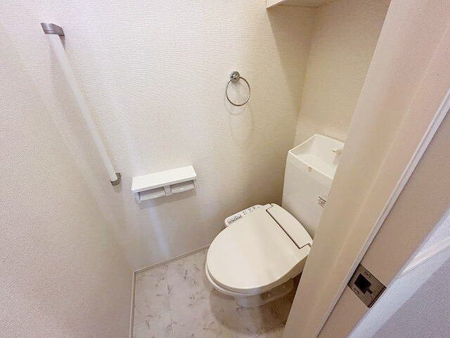 ピンズ唐津Ⅰのトイレ|清潔感のあるトイレです