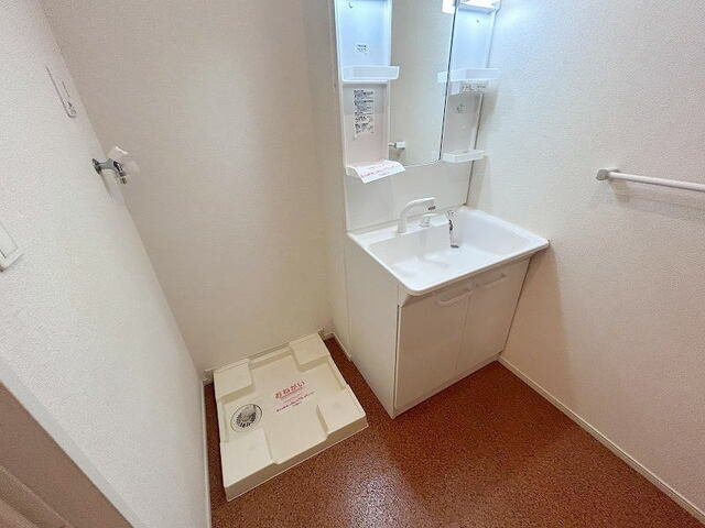 アミール立川　Ａの洗面所|忙しい朝には欠かせない洗面所です
