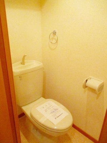 ポライトリーＮＯＺＯＭＩ　Ｂのトイレ|清潔感のあるトイレです