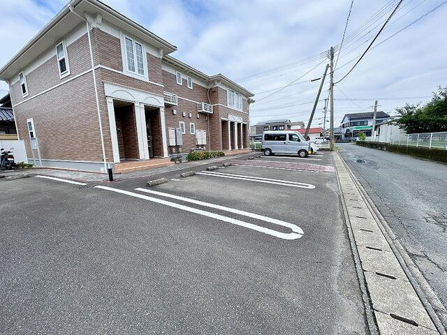 クレメント大江の駐車場|カースペースがあります