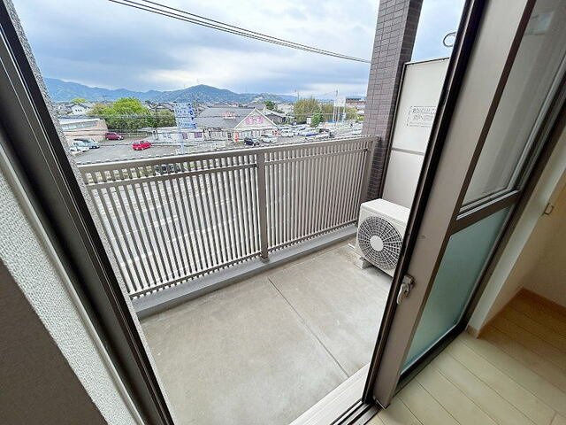 ルイシャトレ鏡のバルコニー|バルコニー付きです