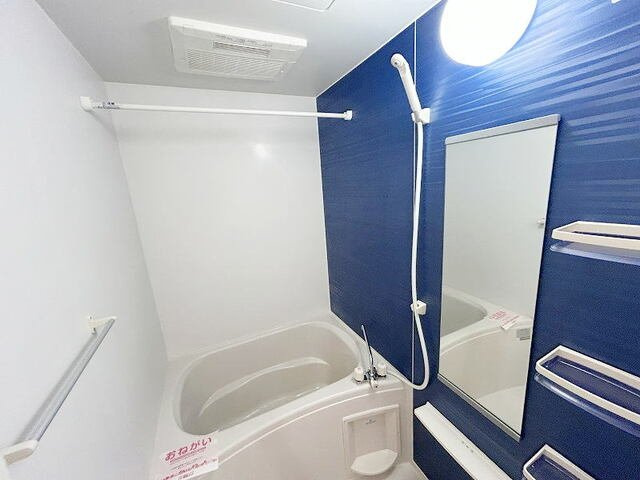 エテルノ　フィオーレ　Ａの浴室|落ち着いた空間のお風呂です