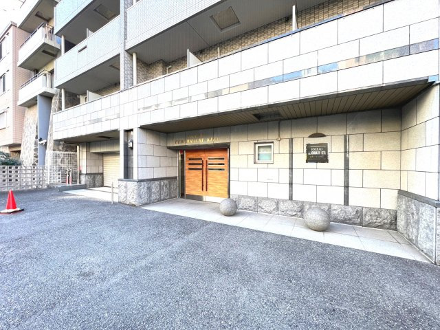エスリード上本町北のエントランス
