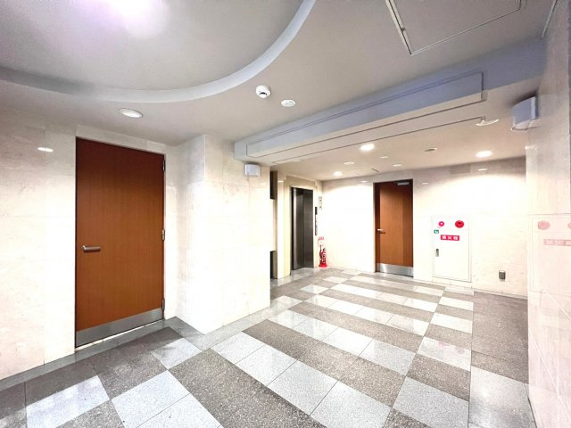 エスリード上本町北のロビー