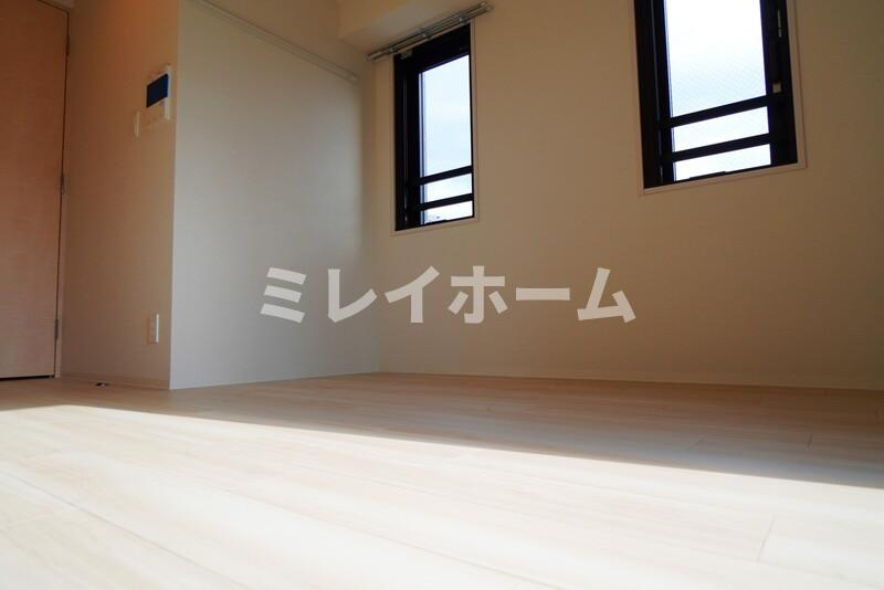 Ｌｏｕｉｓ　Ｃｏｕｒｔ　Ｋｉｔａｓｈｉｎａｇａｗａの寝室
