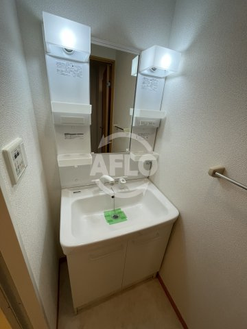 ONE ROOF FLAT FUKUSHIMAの洗面所|シャルマンフジ福島　独立洗面化粧台