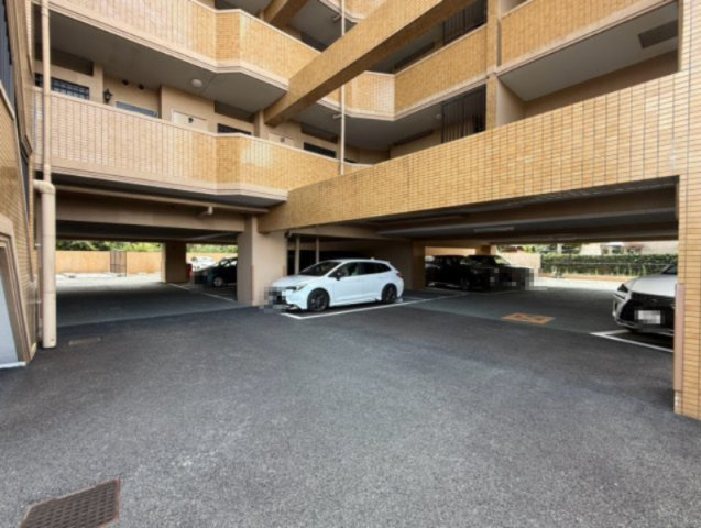 ダイアパレスグランテージ味噌天神／７Fの駐車場