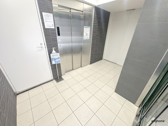 CHATEAU NAMBA RIPPLE　仲介手数料無料のロビー